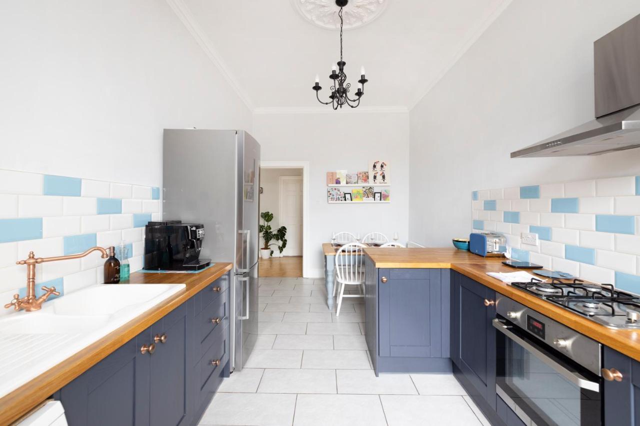 Altido Glamorous 2-Bed Flat Near Edinburgh Castle ภายนอก รูปภาพ