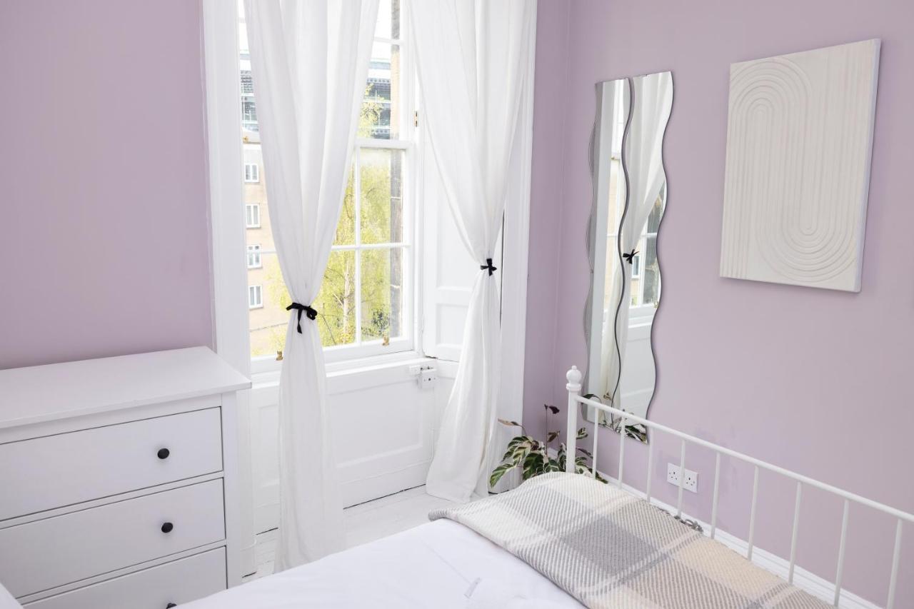 Altido Glamorous 2-Bed Flat Near Edinburgh Castle ภายนอก รูปภาพ