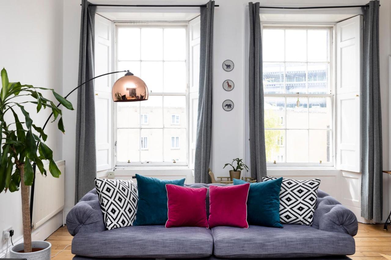 Altido Glamorous 2-Bed Flat Near Edinburgh Castle ภายนอก รูปภาพ
