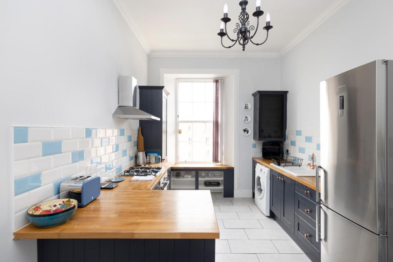 Altido Glamorous 2-Bed Flat Near Edinburgh Castle ภายนอก รูปภาพ