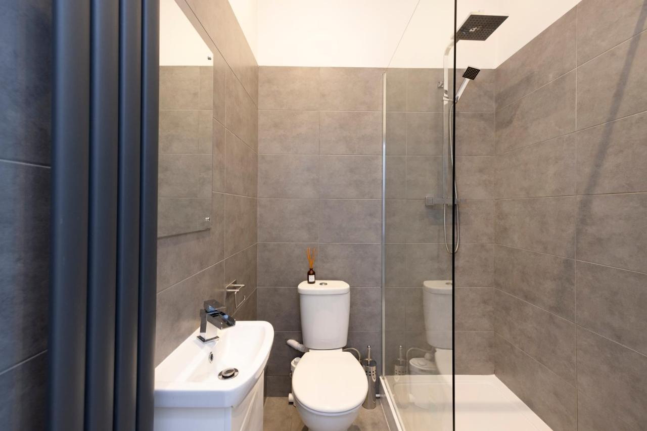 Altido Glamorous 2-Bed Flat Near Edinburgh Castle ภายนอก รูปภาพ