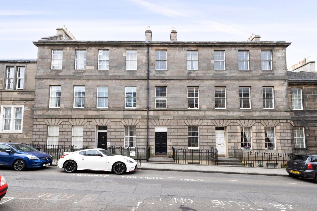 Altido Glamorous 2-Bed Flat Near Edinburgh Castle ภายนอก รูปภาพ